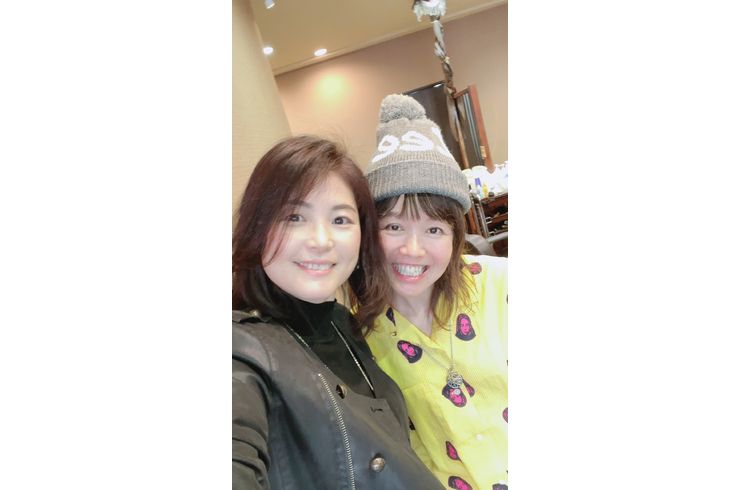 カット　女性　小顔